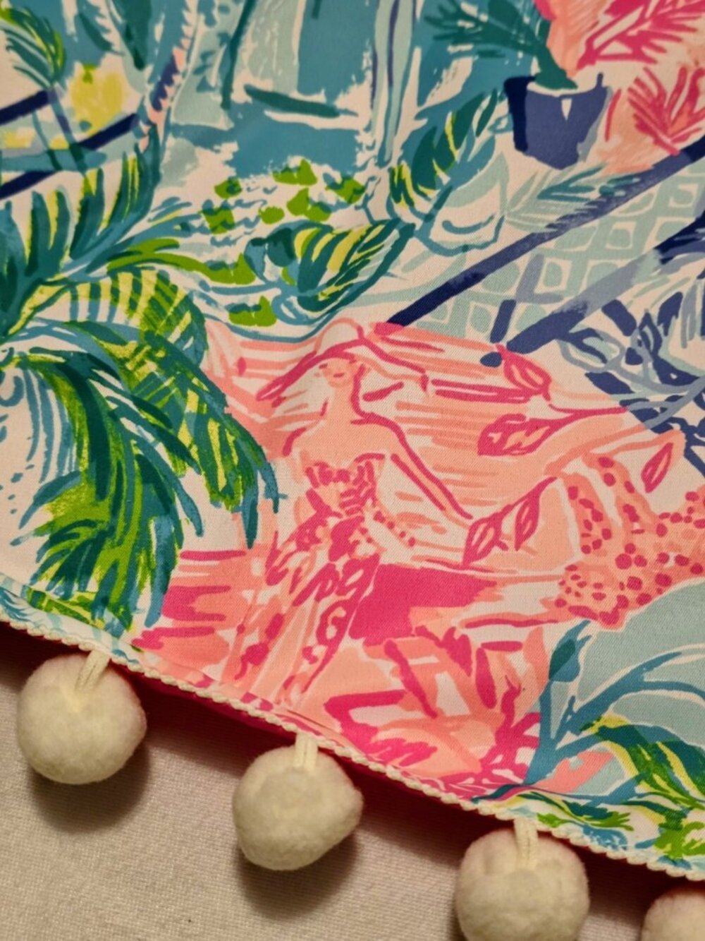 Lilly Pulitzer Christmas Tree Skirt Boho Tropical Pom Pom Trim NWOT 46" Diameter - Picture 12 of 16